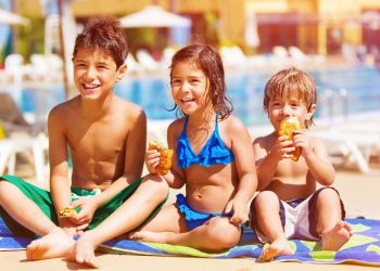 Quién decía: ¡No te metas a la alberca, acabas de comer! ¿Sería mito o realidad?