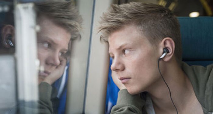 ¡Te vas a quedar sordo con esos audífonos! ¿Tendrá razón mi madre?