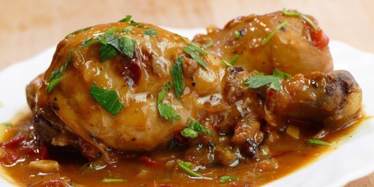 Pollo al vino blanco