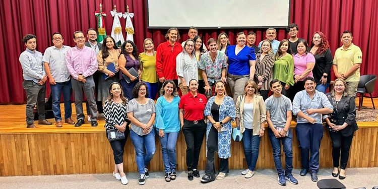 Javier Santaolalla ofrece master class a universitarios