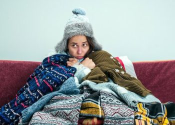 Por esta razón las mujeres son más friolentas