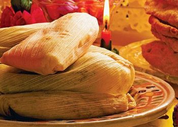 Tamales guanajuatenses rojos y verdes