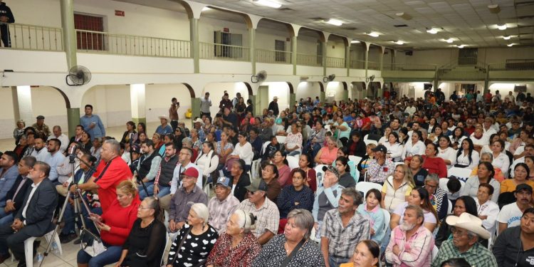 Navojoa recibe Parlamento Abierto en materia de Ley de Obras Públicas por parte de Paloma Terán