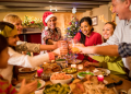 Haz que tu cena de noche buena no se convierta en tu pesadilla de Navidad… en el baño