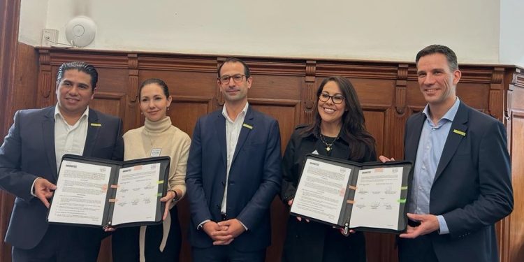 Mujeres WIM México e INNOMOTICS firman convenio para capacitar a mujeres mineras en desarrollo digital