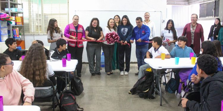 Alcaldesa de Guaymas inaugura comedor escolar