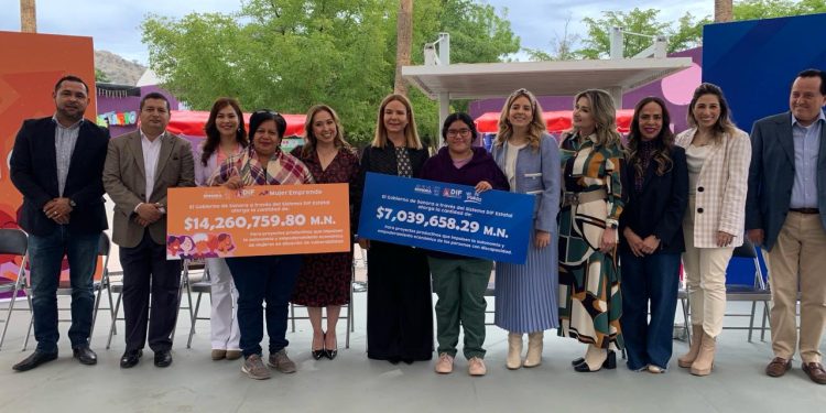 DIF entrega apoyo a mujeres emprendedoras y con discapacidad