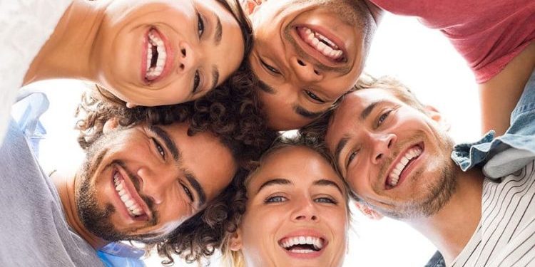 Yo tengo mis dientes blancos, yo amarillos ¿De qué depende el color?