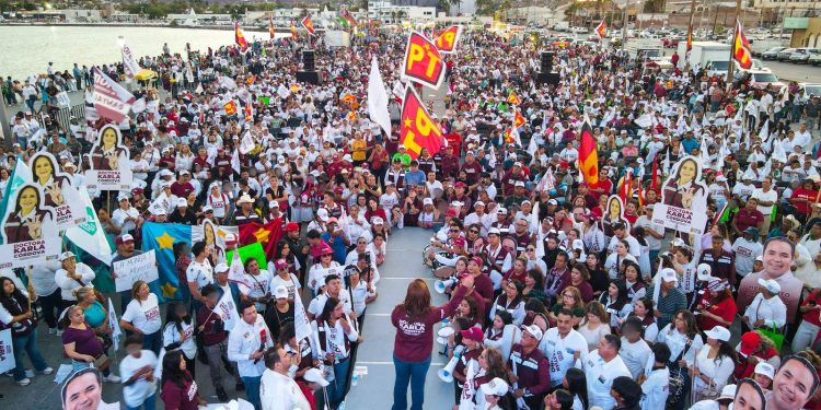 Cierra campaña a la alcaldía de Guaymas la doctora Karla Córdova González