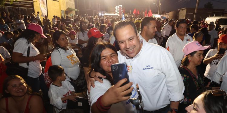 Llama Toño Astiazarán a votar por continuar cambios