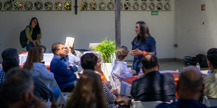 Será el gobierno municipal una mano solidaria con quienes mas lo necesiten: Natalia Rivera