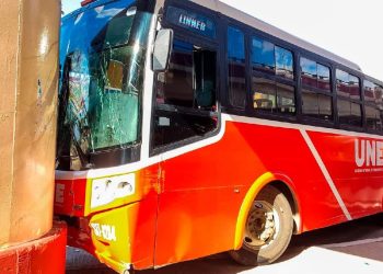 No hay camión urbano completo; 30 de ellos participan en accidentes a la semana por choferes no capacitados