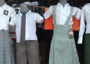 Los Uniformes llegarán antes que los niños