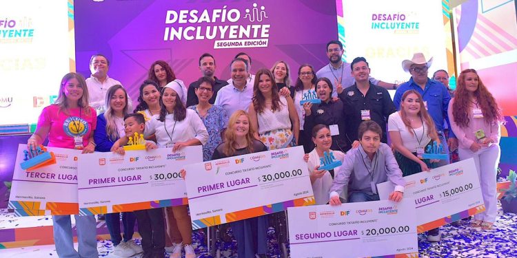 Patty Ruibal y Toño Astiazarán premian a ganadores de Desafío Incluyente