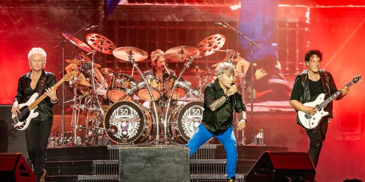 Def Leppard, Journey & Steve Miller Band un viaje por el rock de épocas