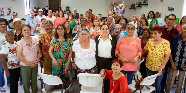 Muy festejados Abuelitos de Guaymas en su día