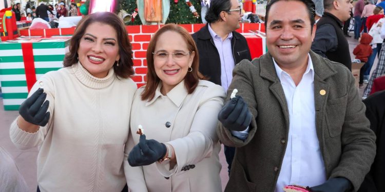 Karla Córdova participa en la entrega de rosca de reyes