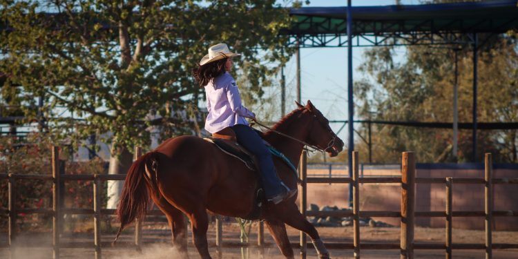 ¡Galope imparable! Alumna de PrepaTec es hexacampeona en rodeo