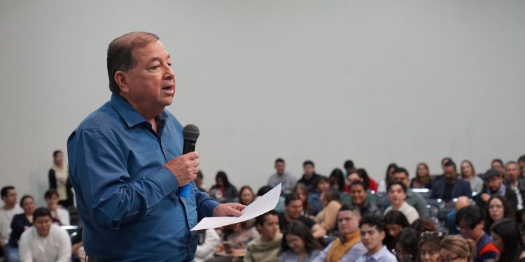 Cierra campaña Cuauhtémoc González con un llamado a la comunidad Universitaria