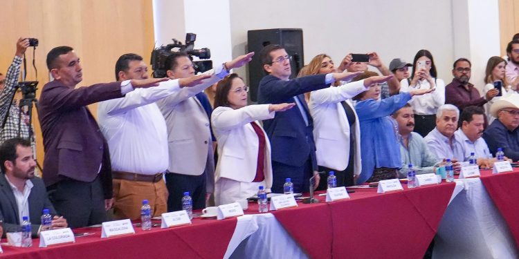 Karla Córdova toma protesta como presidenta de la Red Sonorense de Municipios por la Salud
