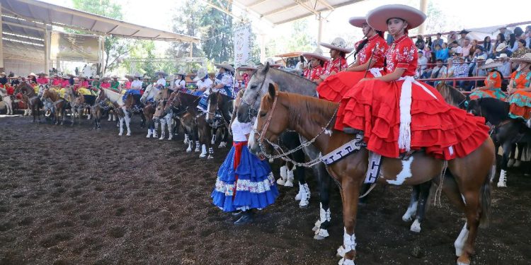 IMSS impulsa la charrería como deporte nacional 