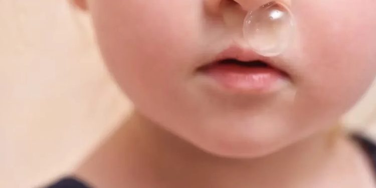 ¿Por qué nos dan asco los mocos?