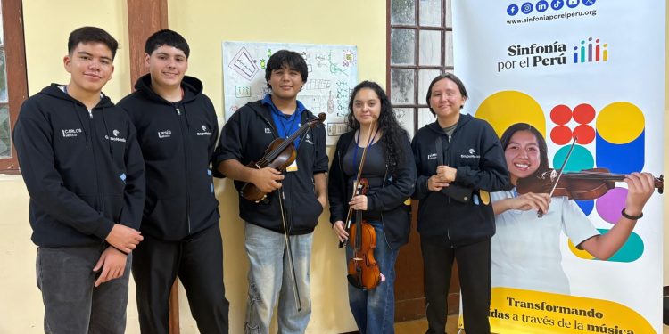 Jóvenes músicos mexicanos participan en pasantía artística en Perú