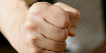 Lo que existe a través del enojo