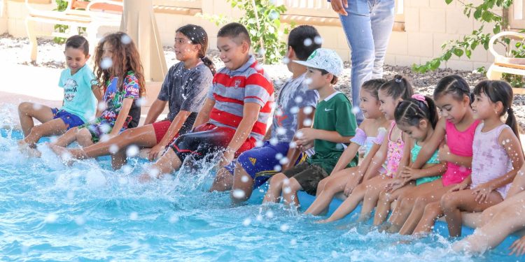 Reinauguran alberca municipal en Guaymas como espacio de desarrollo deportivo y recreativo