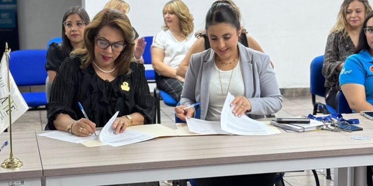 AMMJE Hermosillo y ZOBELE firman convenio para beneficiar a colaboradores