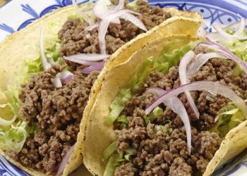 Tacos de carne molida al estilo casero