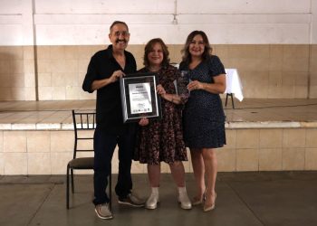 Cutberto López recibe merecido Reconocimiento por más de 40 años de trayectoria teatral