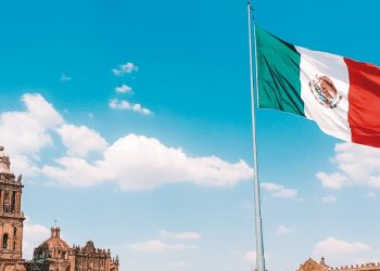 Somos del ombligo de la luna