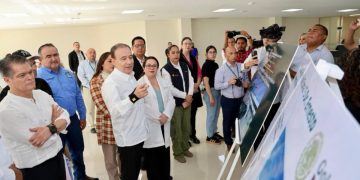 Supervisa gobernador Alfonso Durazo llegada de equipamiento de alta tecnología al nuevo Hospital Universitario del IMSS