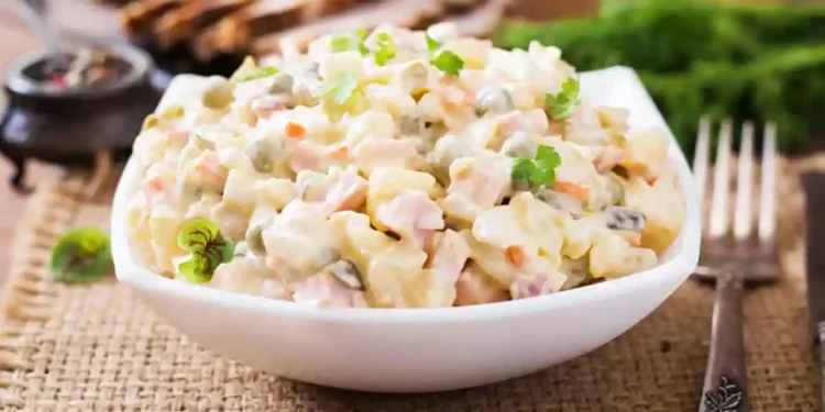 Ensalada tradicional rusa