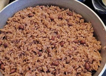 Rice and Beans: Pollo Beliceño