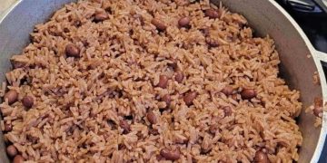 Rice and Beans: Pollo Beliceño