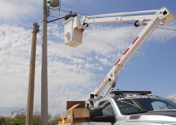 Avanza el programa “Iluminando Guaymas” con modernización total de alumbrado en comunidades rurales