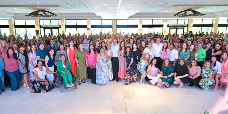 Reconocen a mujeres de Hermosillo por su compromiso y participación en la comunidad