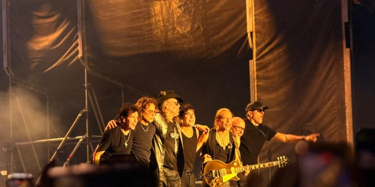 Entre luces, nostalgia y rock: así se vivió la noche de Maná en Hermosillo