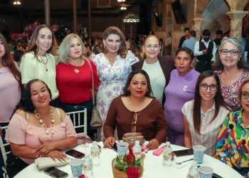 Ayuntamiento de Guaymas reconoce labor de madres trabajadoras con festejo especial