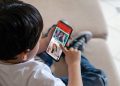 El enemigo en la mano de niños y jóvenes. El celular transforma sus cerebros con el permiso de padres y tutores