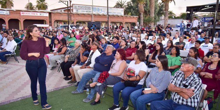 Inicia agenda de trabajo en municipios del norte de Sonora: Lorenia Valles