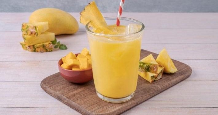 Agua fresca tropical para el verano
