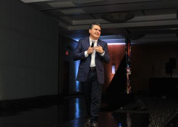 Gildardo Real manifestó su intención de participar en la contienda por la Presidencia Municipal de Hermosillo, al presentar un proyecto que, dijo, busca reunir a la ciudadanía para dar continuidad al desarrollo de la capital sonorense y consolidar los avances alcanzados en los últimos años.