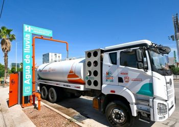 Paso a desnivel Colosio-Solidaridad aprovecha el agua de lluvia para riego de áreas verdes