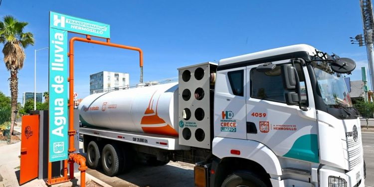 Paso a desnivel Colosio-Solidaridad aprovecha el agua de lluvia para riego de áreas verdes