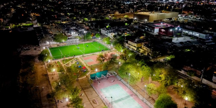 Renuevan alumbrado del Parque Deportivo Los Portales con inversión de 928 mil pesos