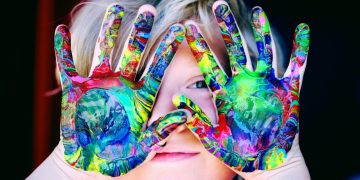 Especialista propone cambiar la forma de entender el autismo: “Hablemos de neurodiversidad”