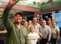 Omar Del Valle recorre mercados, dialoga con jóvenes y escucha demandas de vecinos en Hermosillo